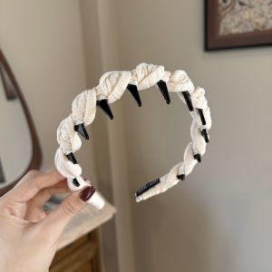 Spring Summer New Simple Twist Hairband High Hairline Wave Hair Clip Fashionable Versatile Luxury Feeling Hair Accessories Womens Hair Ties