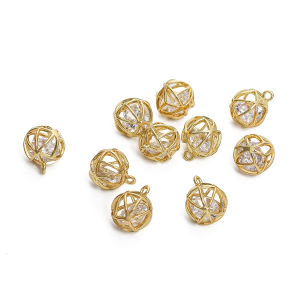 จี้เพทายสามเหลี่ยมกลวงทองเหลืองชุบทอง14K สำหรับทำเครื่องประดับต่างหูสร้อยคอ DIY สร้อยข้อมือ1ชิ้น