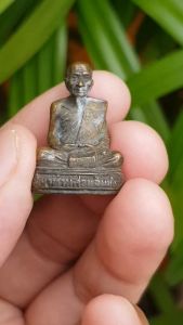 รูปหล่อหลวงปู่ญาท่านสวน วัดนาอุดม จ.อุบลราชธานี (ไม่ทราบที่)