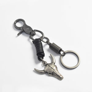 Handmade Fashion Metal Keychain Retro Creative Bull Head Leather Keyring for Men Car Bag Decoration Trendy Pendant