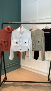 BL20715 Cargo Two Pockets Longsleeve Blouse