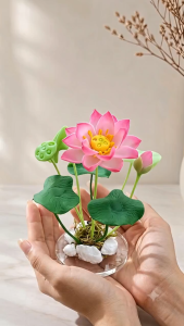 Chậu hoa sen bằng đất sét Nhật tự khô cao 10cm chân đế mica trang trí bàn làm việc quà tặng
