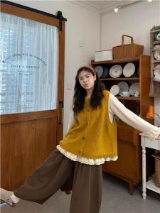 เสื้อยืดแขนยาวลายลูกไม้หลวมๆ หวานๆ สำหรับผู้หญิง ชุดเสื้อถักคอวี ชุดสองชิ้น ฤดูใบไม้ร่วง 2025 จีน