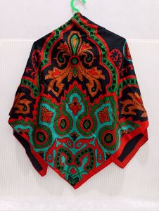 Pre Loved / Thrift / Second / Mantan Scarf Jilbab Hijab Kerudung segiempat Dubai bahan satin warna mewah Lebaran Kondangan