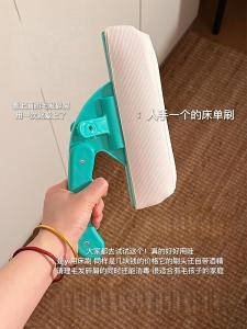 Medical Grade Disposable Bed Cleaning Brush Home Essential Bed Sheet Sweeper New 2025 Model Efficient Household Tool