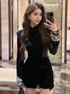 Spring 2025 New Vintage Chinese Style Velvet Top High Waist Slimming Wide Leg Short Pants Set Button Stand Collar Two Piece Suit