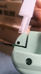 How to Choose the Right Price Tag & Hangtag Machine for Your Business