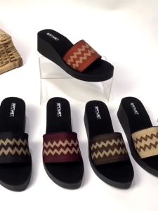 Sandal Wedges Wanita Selop Rajut Turki Motif Zigzag Terbaru