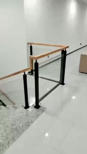 เสาอลูมิเนียม เสาราวกันตก เสาจับกระจก อลูมิเนียม และ สแตนเลส304 ดีไซน์ดี ปลอดภัย เสาสำเร็จ (ราคา1ต้น) คุณภาพดี อลูมิเนียม by.Primaboss2