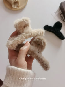 Fashionable Autumn Winter Plush Hair Claw Simple Hong Kong Style Elegant Hair Accessories New Hair Clip Trendy Hair Gripper
