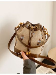 Fashionable Mini Bucket Bag Crossbody Phone Bag Simple Design Small Shoulder Bag for Young Women Casual Leisure Style