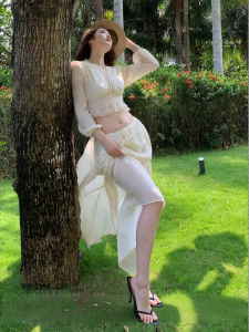 La lune Du ciel | Áo Blouse Ngắn Tay Loe Vòng Cổ V Kích Hợp Với Tắm Nắng Có Viền Ren