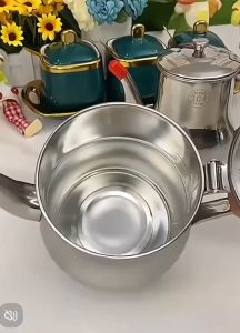 หม้อกรองน้ำมัน พร้อมตะแกรงกรอง มีฝาปิดและที่จับ มี4ขนาด ของใช้ในครัว ฟู๊ดเกรด ทรงสวยหรู KT140 จัดส่งภายใน48ชม.