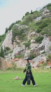 Portable Foldable Camping Cot Dual-Way 190*65CM Lightweight Aluminum Alloy Frame Cot Heavy Duty Breathable Fabric Cot for Camping Trips Hiking Outdoor Adventures