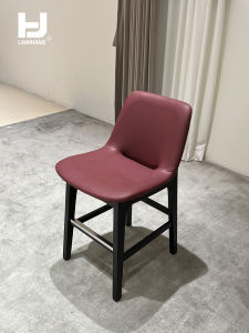 Minimalist Italian Style Bar Stool Nordic Real Wood High Foot Villa Home Use Leather Designer Bar Island Chair
