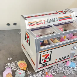 Quầy tủ lạnh siêu thị mini Hellokitty Kuromi 7Eleven 66 chi tiết mô hình mô phỏng tủ đông bán hàng