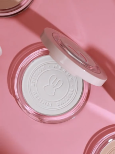 Phấn phủ nén làm đều màu da MENOW Rabbit Compact Powder 8.5gr