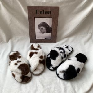 Trendy Crossbody Plush Slippers Korean Style Flat Heel Daily Wear Comfortable Rubber Sole for Young Women Fashionable Fall Winter Shoes