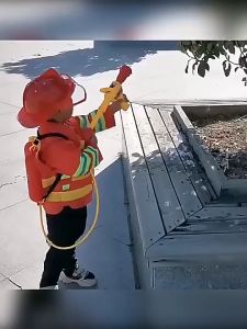 ชุด4ชิ้น ของเล่นดับเพลิงเด็ก ถังฉีดน้ำพลาสติก คอสเพลย์นักดับเพลิง