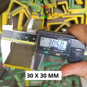 Siku 30mm x 30mm x tebel 3mm stainless steel 304