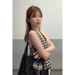 YUEZHONGWEI | เสื้อกั๊กสีกลางๆ ทรงเข้ารูป คอวี แขนกุด เสื้อฤดูร้อนสำหรับผู้หญิง ทรงเข้ารูป เสื้อผ้าทำงาน สไตล์ฝรั่งเศส ทรงเข้ารูป คอวี