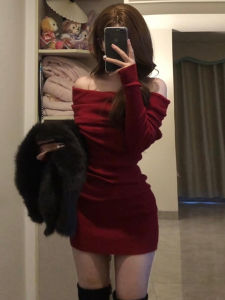 PEIZIXUAN | Đầm Knit Elegance Màu Đỏ Dáng Trễ Vai