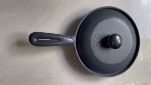 Khuôn Làm Bánh Bò Nướng Bánh Khọt 7 Lỗ Chống Dính Có Nắp Đậy Và Tay Cầm Tiện Ích