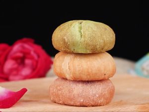 Fasimiyu เค้กดอกไม้กุหลาบ ขนมจีน Rose flower cake 30g*8 pieces เค้กดอกไม้นม/เค้กดอกไม้มัจฉะ/เค้กดอกไม้มันเทศสีม่วง/เค้กดอกไม้กุหลาบ