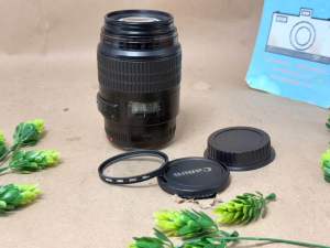 Canon EF 100mm f/2.8 Macro USM