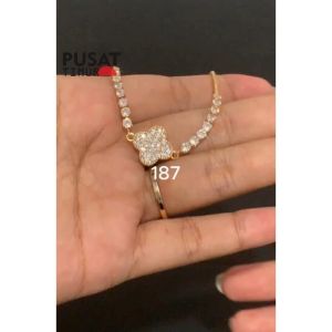 Gelang Serut Clover Perhiasab Fashion Kekinian Wanita Terbaru Model Simple Modis Elegan | PUSAT TIMUR