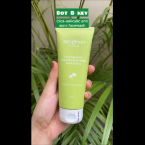 Dot & Key CICA Face Wash for Acne Prone Skin 2% Salicylic Acid Face Wash with Green Tea | For Oily & Sensitive Skin | Sulphate Free Face Wash for Men & Women | Oil Control Face Wash with Zinc | 100ml