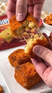 Snack phô mai Cheesy Crackers giàu đạm "Pure Protein" : 1 gói lẻ