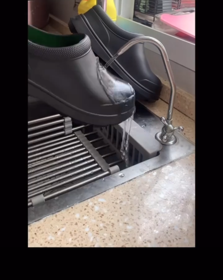 ผู้ชายและผู้หญิง EVA Chef รองเท้ากันลื่นกันน้ํารองเท้ากันน้ํามันรองเท้าสวมรองเท้าคนงานที่สะดวกสบายรองเท้าตกปลากลางแจ้ง เบาสบ