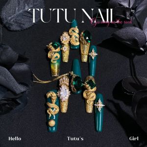 เล็บแต่งตัวด้วยมือ Green Dragon TUTU NAIL ประดับสายโซ่ทองสีเขียวคริสตัลหรูหรา กล่องของขวัญ แผ่นเล็บแต่งตัว แผ่นเล็บแต่งตัว