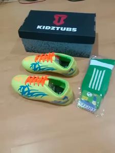 Paket Komplit Sepatu Futsal Anak Usia 6-10 Tahun