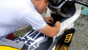 Tankpad & Deckpad: Aksesoris Pelindung Dashboard ADV 150