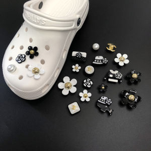 Crocs Hole Shoes Flower Classic Style Shoe Buckle Daisy DIY Vamp Decoration Shoes Ornament Accessory Removable Accessories