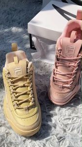 Fila Collection ฟีล่า รองเท้าผ้าใบ รองเท้าลำลอง รองเท้าแฟชั่น รองเท้า สำหรับผู้หญิง Women W Disruptor 2 Autumn 5FM00695-650 / 5FM00695-920 (2990)