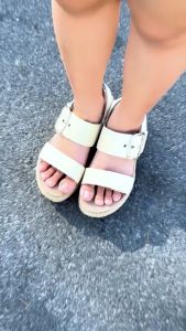 Sandal sức khỏe nữ Aetrex Vania Cream - Giày cao đệm mềm giảm đau gối mỏi lưng