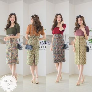 MF134 เดรสคอเหลี่ยมทูโทนแบบใหม่ค่ะ สวยหรูมากๆค่ะช่วงล่างแต่งกระดุม5เม็ดจึ่งๆค่ะ เนื้อผ้าทอ+ฮานาเล ซับในทั้งตัว ซิปหลัง เชือกเอว จะใส่อยู่บ้าน ใส่ไปเดินช็อปปิ้งก้อได้หมดเลยค๊าาของมันต้องมี ชุดดีๆไม่มีไม่ได้แล้ว ช้าหมดน้าา พร้อมส่ง เนื้อผ้า Fra