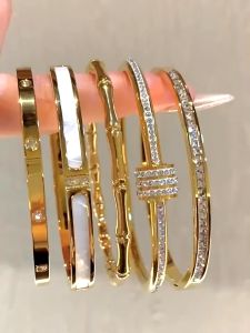 คุณภาพสูง ความรู้สึกหรูหรา เครื่องประดับแฟชั่น 4 สไตล์ แฟชั่นเกาหลี สร้อยข้อมือไทเทเนียม พระคุณ