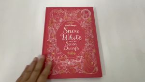 Disney Princess Snow White Story Book Hardcover Gold Foil Gift Edition for Children 72 Pages