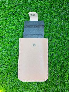 Pulling Cardholder 5 Slots