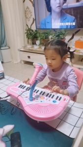 Kids Interactive Music Keyboard with Microphone 37 Keys Educational Toy Piano for Early Learning New