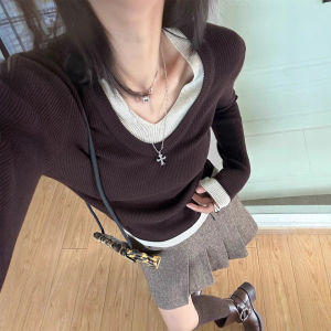 COD Autumn new fake two-piece knitted bottoming shirt Korean version of classic womens clothing color matching simple U-neck slim-fitting sweaterGFDAGDA