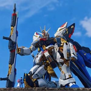 Mô Hình Lắp Ráp Gundam MG HG