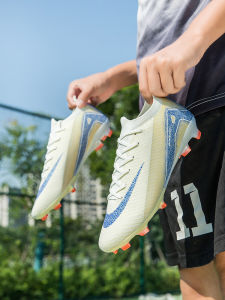 รองเท้าฟุตบอลชาย 16 นิ้ว รองเท้าฝึกซ้อมระบายอากาศได้ดี รองเท้ากระโดดไกลสำหรับเด็ก รองเท้าสำหรับผู้หญิง รองเท้าสำหรับผู้ชาย รองเท้าสำหรับเล่นฟุตบอลในสนามหญ้าเทียม