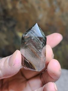 42mm Polished Green Phantom Quartz point with multiple layers of "mountains" inclusion [Natural Crystal] 42毫米绿幽灵千层山水晶柱