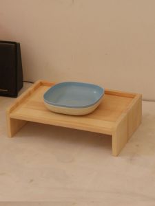 Elevated Solid Wood Pet Bowl Stand Neck Protector Dog Bowl Rack Cat Bowl Holder Tray Pet Feeder Stand for Living Room