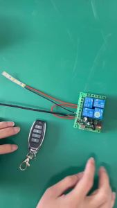 433 MHz Wireless Universal Remote Control Switch DC 12V 4CH RF Relay Receiver and Transmitter for Garage and Gate Controller